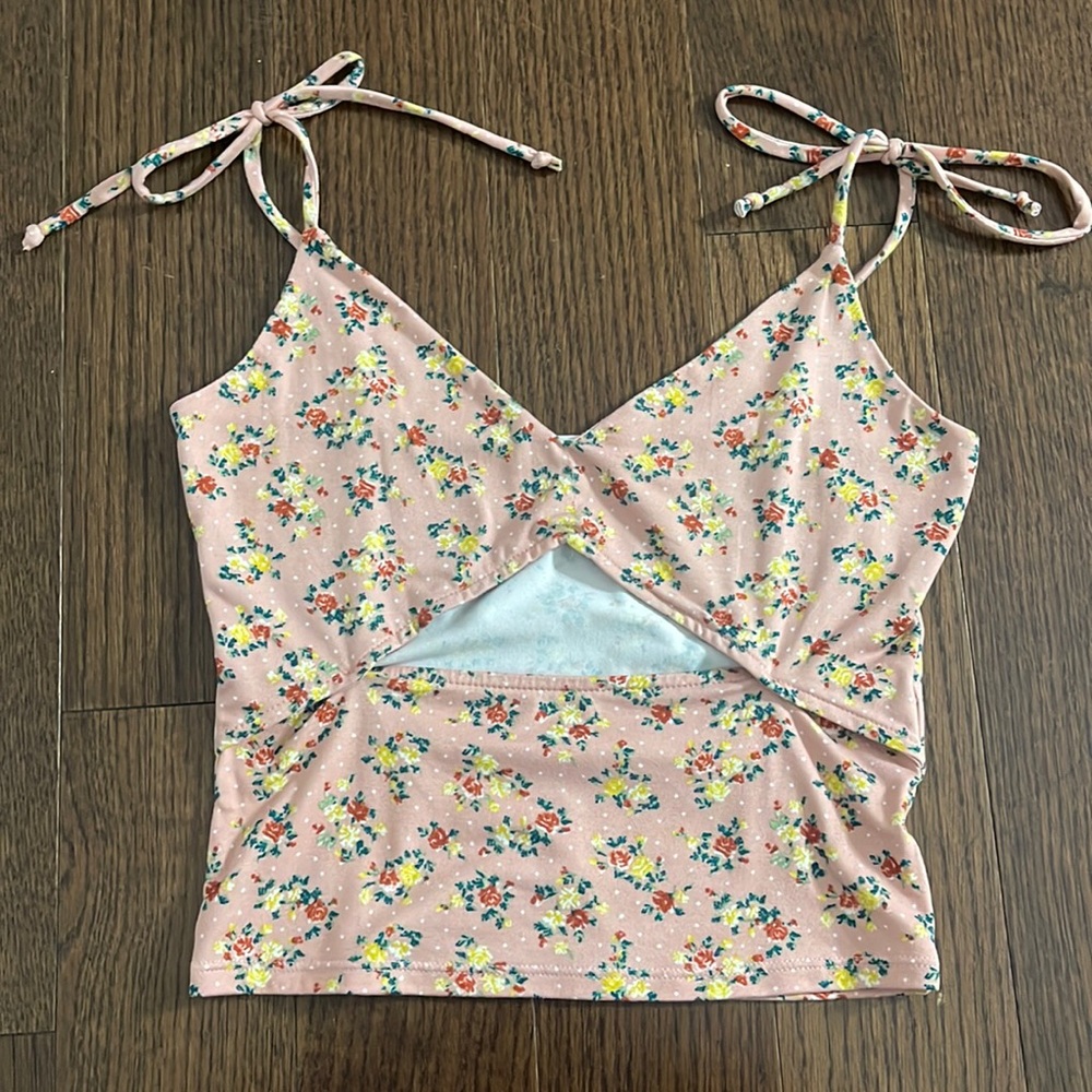 Pink floral print tank top size S brand is Wild Honey.